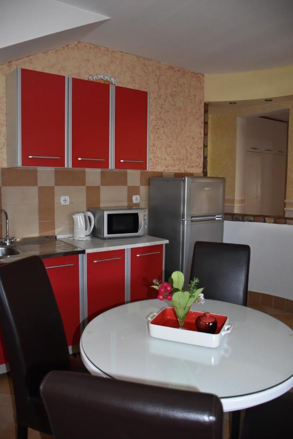 Apartments Scepanovic Тиват Екстериор снимка
