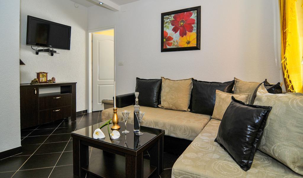 Apartments Scepanovic Тиват Екстериор снимка