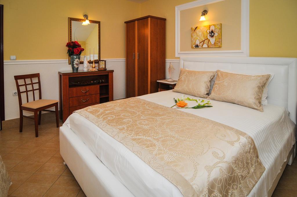 Apartments Scepanovic Тиват Екстериор снимка